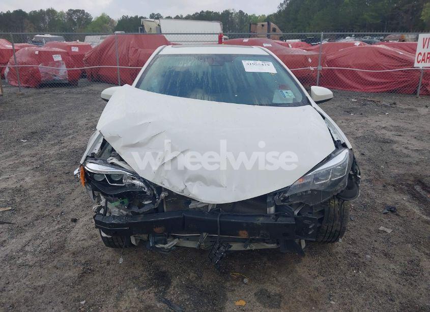 Photo 13 of 2019 Toyota Corolla XLE (VIN 5YFBURHE5KP871504)