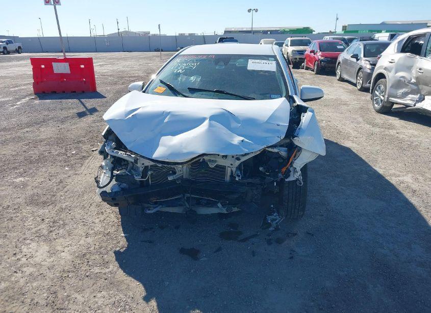 Photo 13 of 2019 Toyota Corolla LE (VIN 5YFBURHE5KP883782)