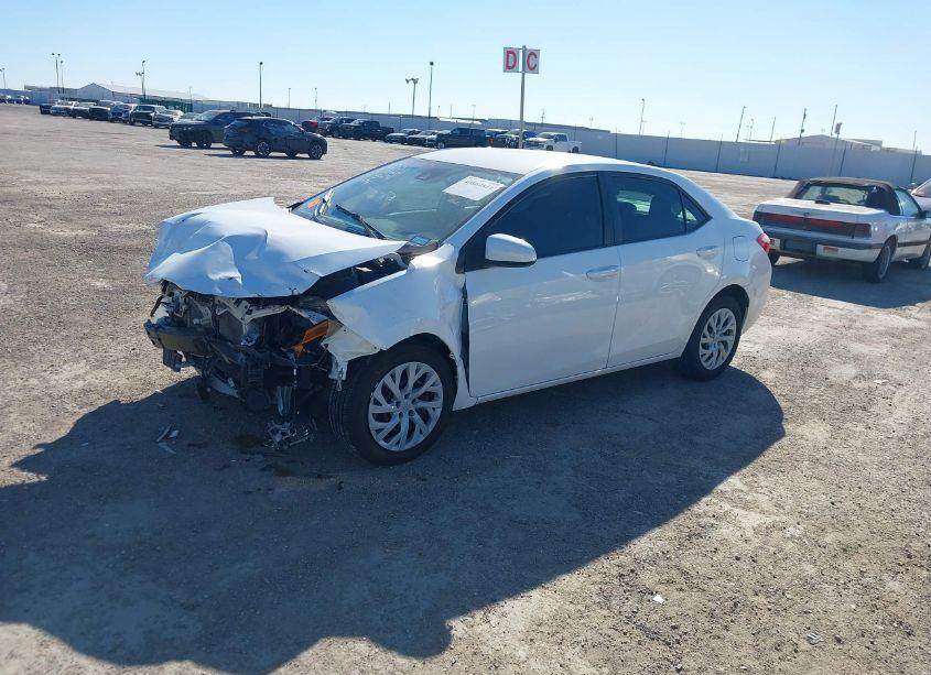 Photo 15 of 2019 Toyota Corolla LE (VIN 5YFBURHE5KP883782)