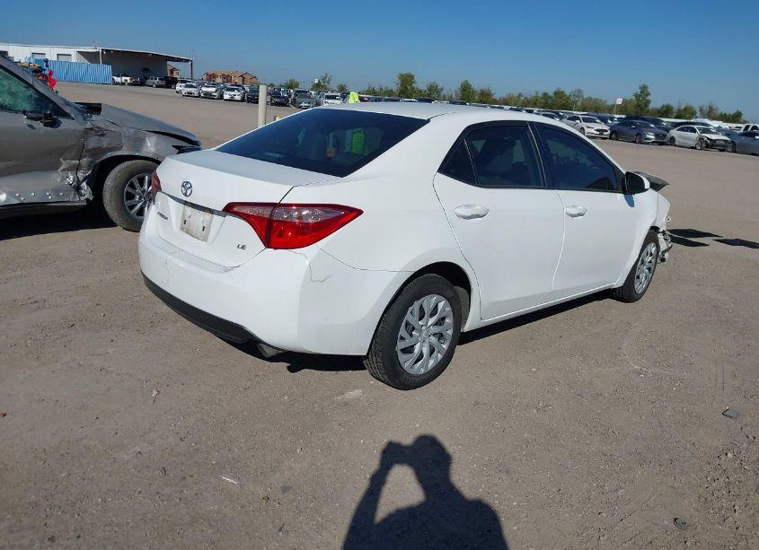 Photo 4 of 2019 Toyota Corolla LE (VIN 5YFBURHE5KP883782)