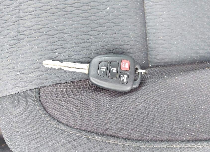 Photo 11 of 2019 Toyota Corolla LE (VIN 5YFBURHE5KP891915)