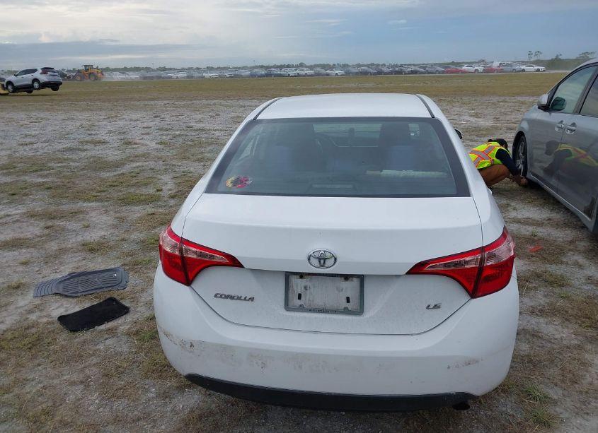 Photo 16 of 2019 Toyota Corolla LE (VIN 5YFBURHE5KP891915)