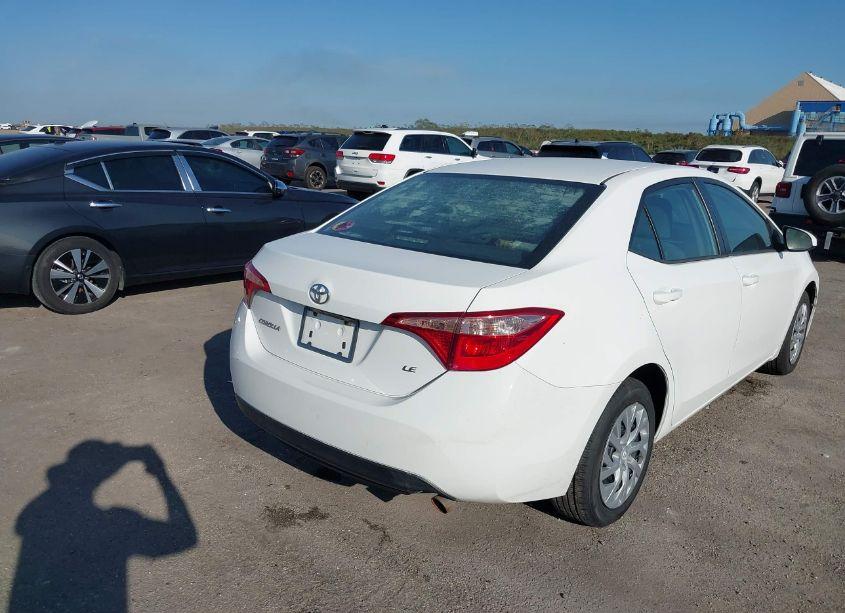 Photo 4 of 2019 Toyota Corolla LE (VIN 5YFBURHE5KP891915)