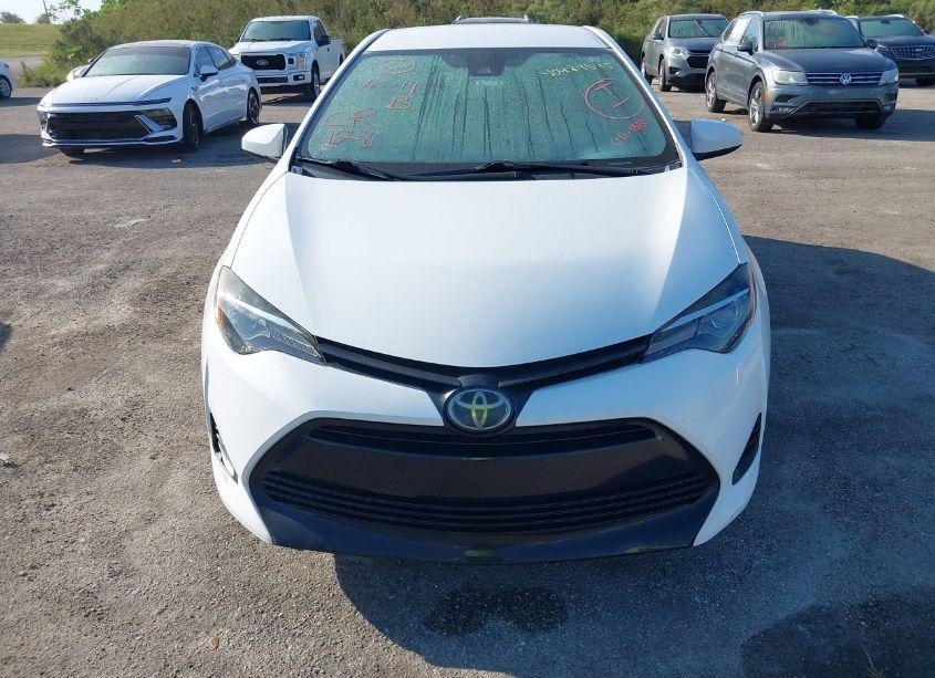 Photo 6 of 2019 Toyota Corolla LE (VIN 5YFBURHE5KP891915)