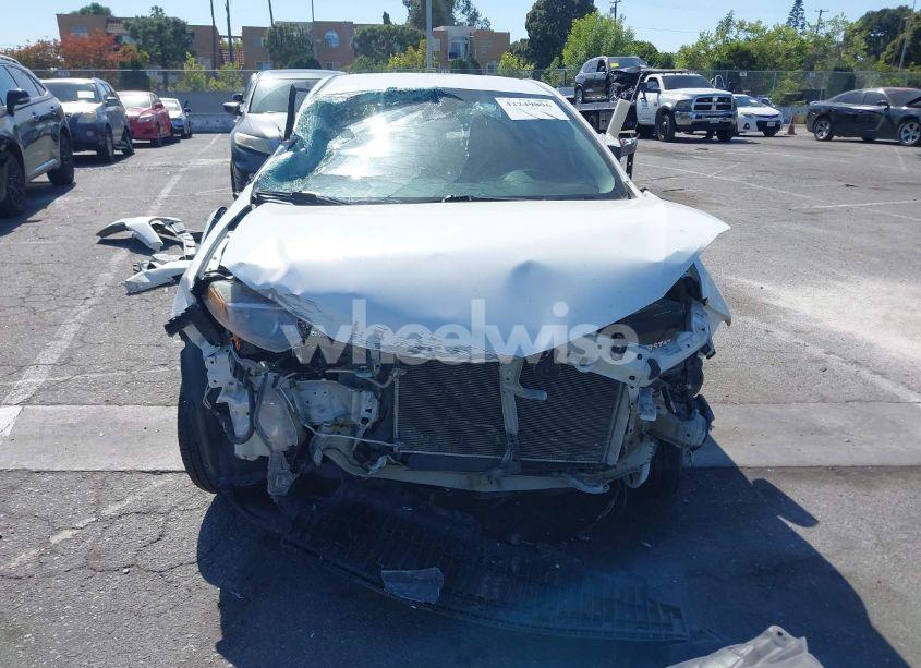 Photo 13 of 2019 Toyota Corolla LE (VIN 5YFBURHE5KP896225)