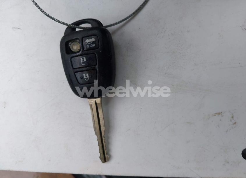 Photo 11 of 2019 Toyota Corolla LE (VIN 5YFBURHE5KP897052)