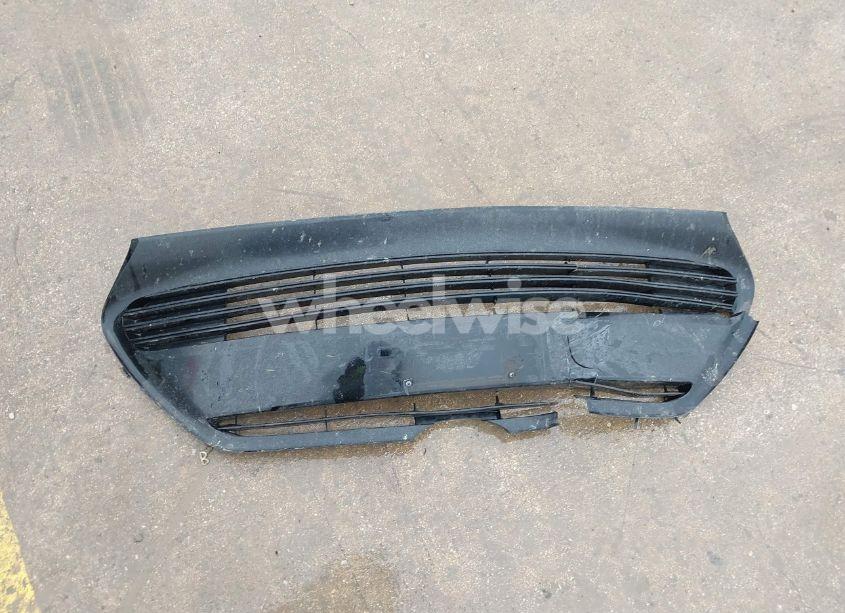 Photo 12 of 2019 Toyota Corolla LE (VIN 5YFBURHE5KP897052)