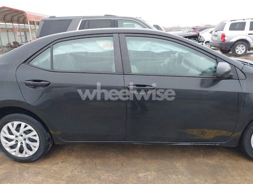 Photo 14 of 2019 Toyota Corolla LE (VIN 5YFBURHE5KP897052)