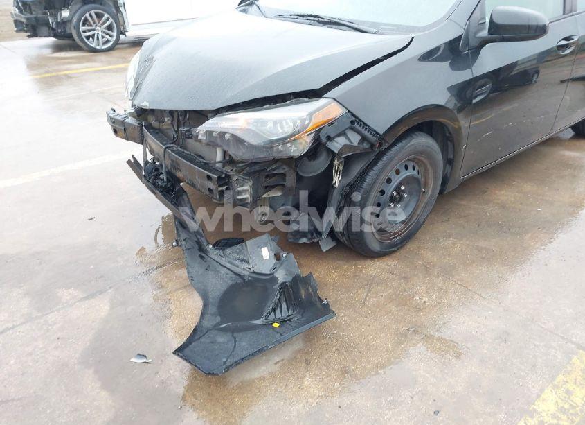 Photo 18 of 2019 Toyota Corolla LE (VIN 5YFBURHE5KP897052)