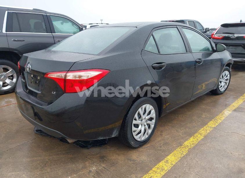 Photo 4 of 2019 Toyota Corolla LE (VIN 5YFBURHE5KP897052)