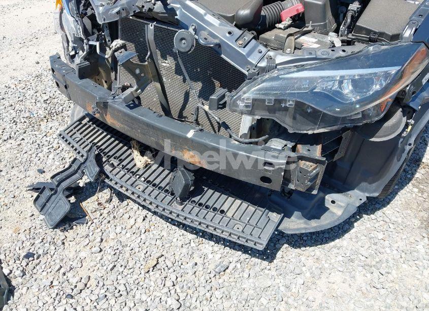 Photo 6 of 2019 Toyota Corolla LE (VIN 5YFBURHE5KP897309)