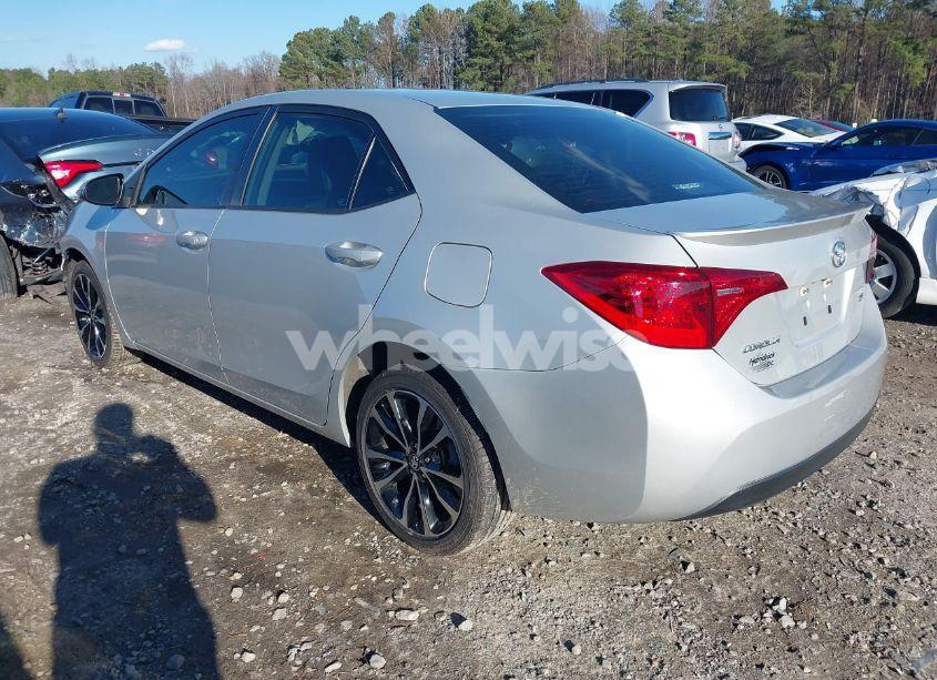 Photo 3 of 2019 Toyota Corolla L/LE/XLE/SE/XSE (VIN 5YFBURHE5KP912424)