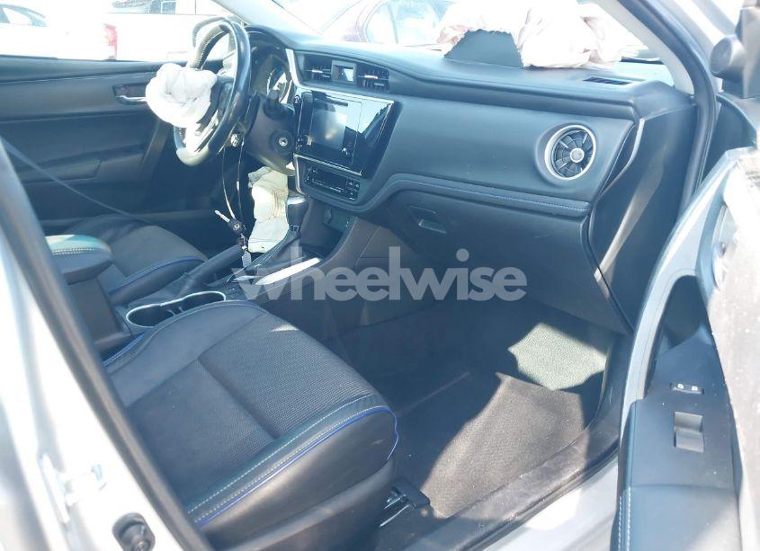 Photo 5 of 2019 Toyota Corolla L/LE/XLE/SE/XSE (VIN 5YFBURHE5KP912424)