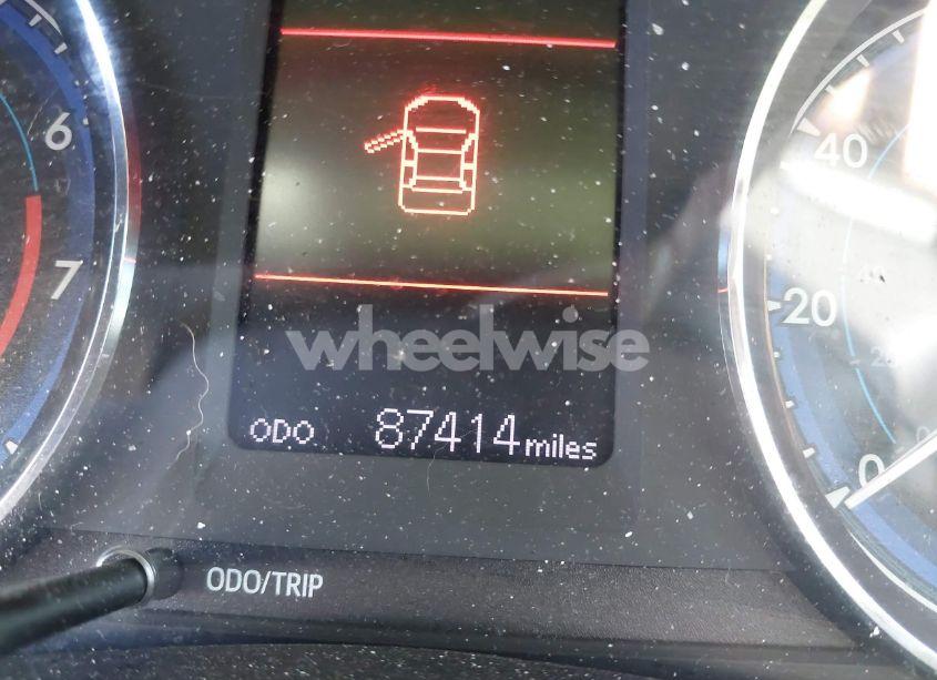 Photo 16 of 2019 Toyota Corolla LE (VIN 5YFBURHE5KP920121)