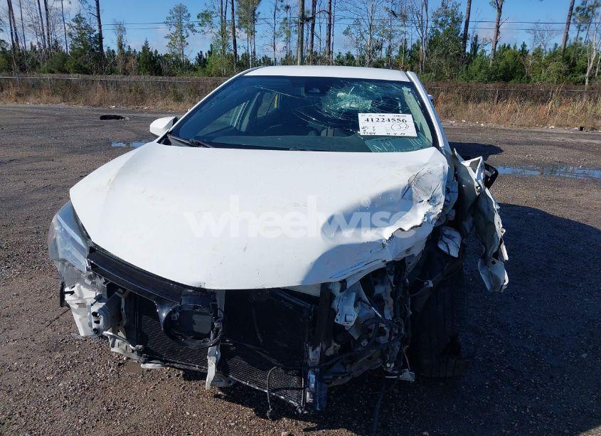 Photo 6 of 2019 Toyota Corolla LE (VIN 5YFBURHE5KP920121)