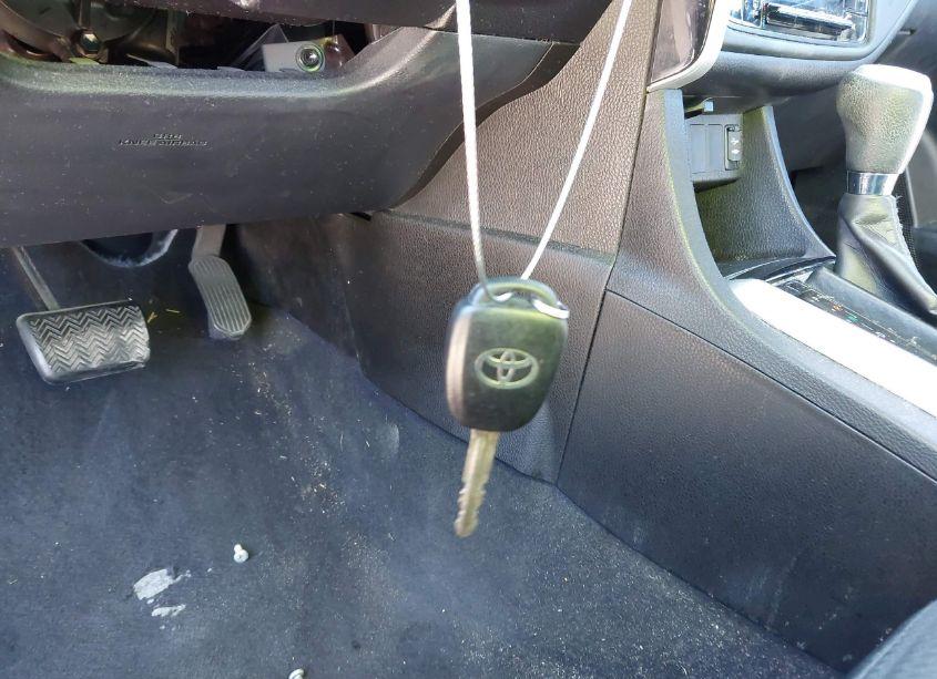 Photo 11 of 2019 Toyota Corolla LE (VIN 5YFBURHE5KP921933)