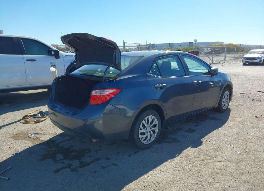 Photo 4 of 2019 Toyota Corolla LE (VIN 5YFBURHE5KP921933)