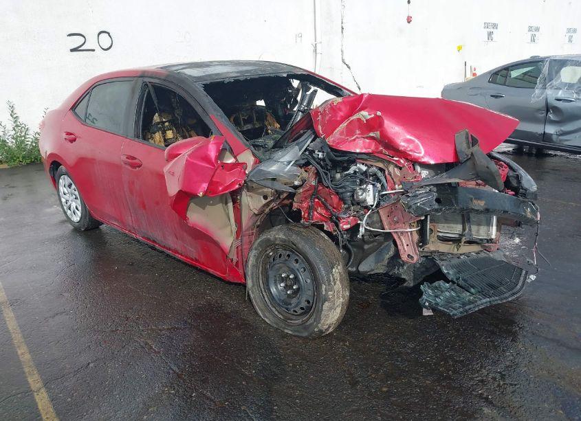 2019 Toyota Corolla LE (VIN 5YFBURHE5KP933323) main photo