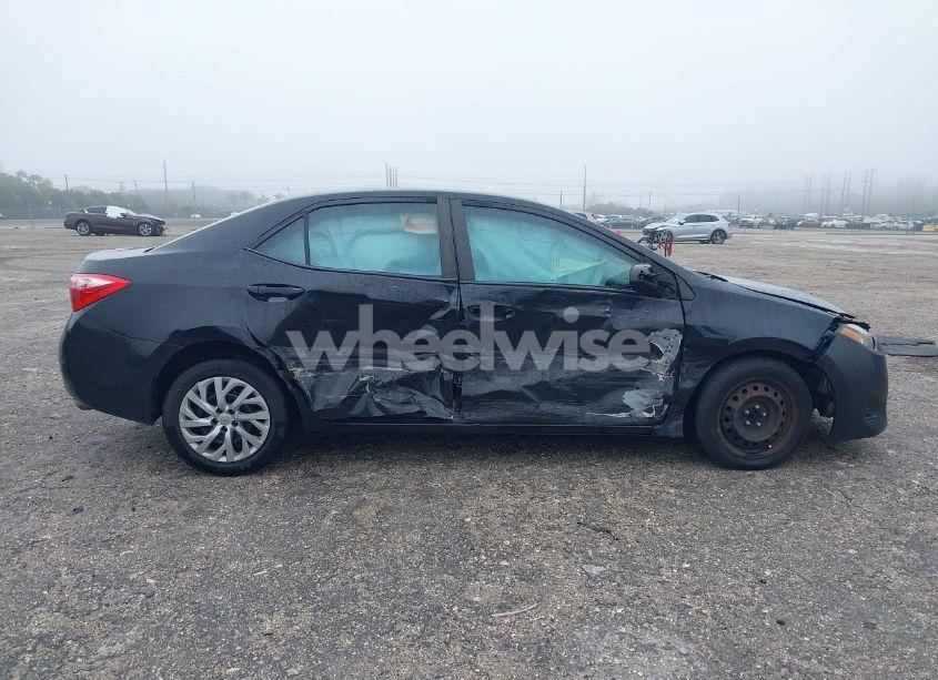 Photo 13 of 2019 Toyota Corolla LE (VIN 5YFBURHE5KP936836)