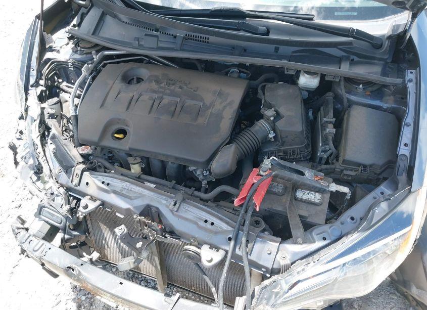 Photo 10 of 2019 Toyota Corolla LE (VIN 5YFBURHE5KP940868)