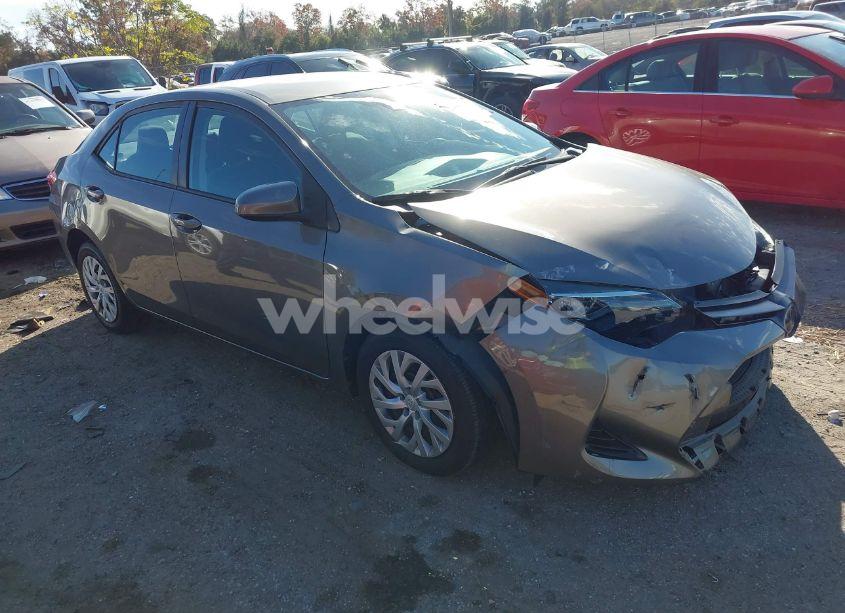 2019 Toyota Corolla LE (VIN 5YFBURHE5KP945987) main photo