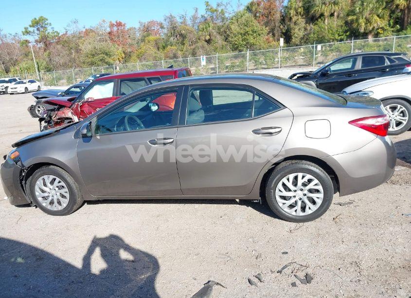 Photo 14 of 2019 Toyota Corolla LE (VIN 5YFBURHE5KP945987)