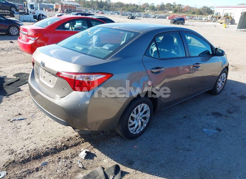 Photo 4 of 2019 Toyota Corolla LE (VIN 5YFBURHE5KP945987)