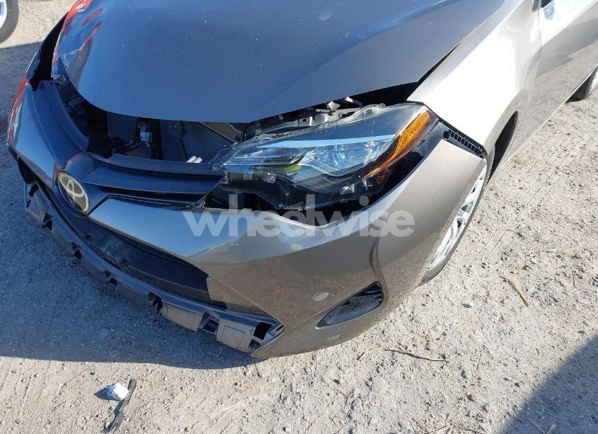 Photo 6 of 2019 Toyota Corolla LE (VIN 5YFBURHE5KP945987)
