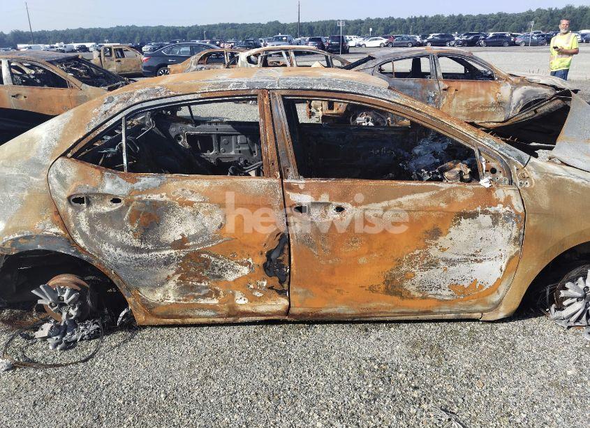 Photo 13 of 2014 Toyota Corolla LE PLUS (VIN 5YFBURHE6EP016900)