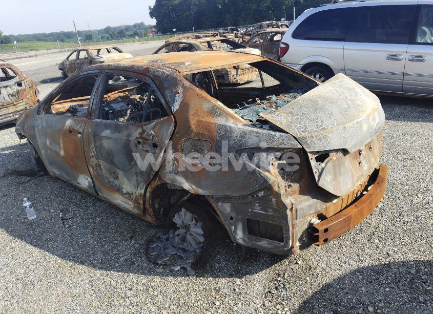 Photo 3 of 2014 Toyota Corolla LE PLUS (VIN 5YFBURHE6EP016900)