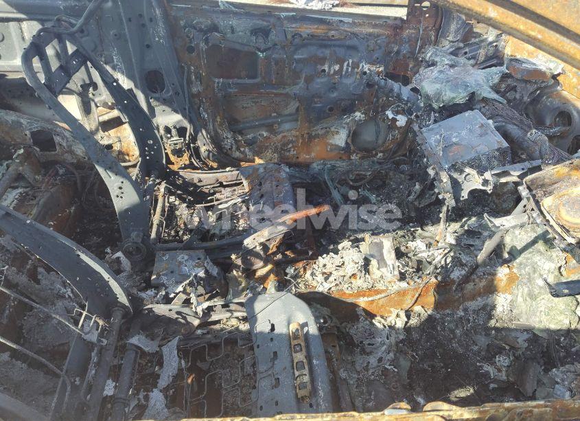 Photo 5 of 2014 Toyota Corolla LE PLUS (VIN 5YFBURHE6EP016900)