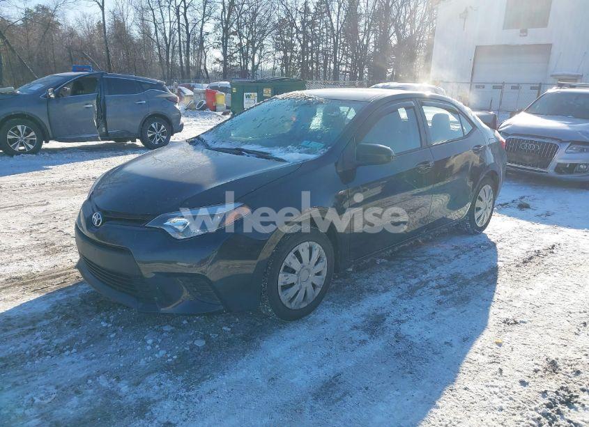 Photo 2 of 2014 Toyota Corolla LE (VIN 5YFBURHE6EP132727)