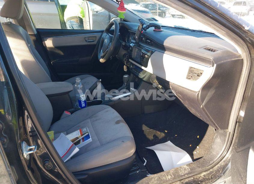 Photo 5 of 2014 Toyota Corolla LE (VIN 5YFBURHE6EP132727)