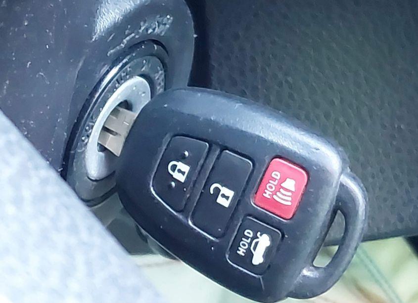 Photo 11 of 2014 Toyota Corolla LE PLUS (VIN 5YFBURHE6EP165503)