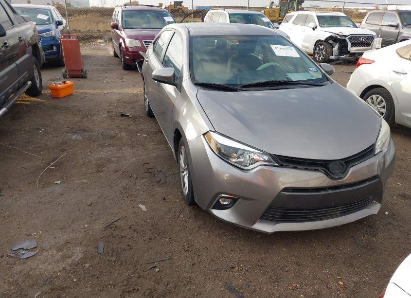 2015 Toyota Corolla LE PLUS (VIN 5YFBURHE6FP206021) main photo
