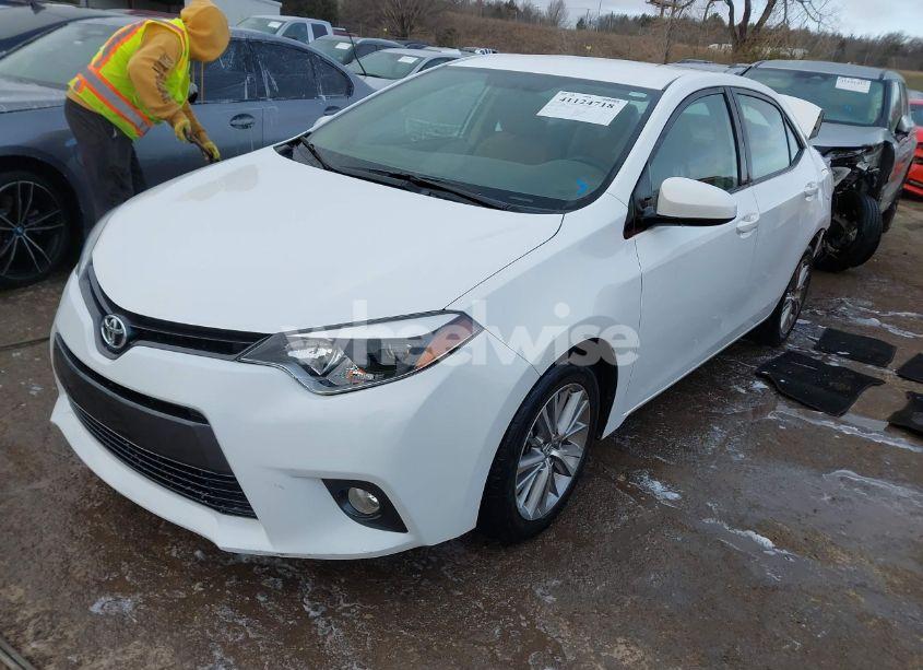 Photo 2 of 2015 Toyota Corolla LE PLUS (VIN 5YFBURHE6FP224373)