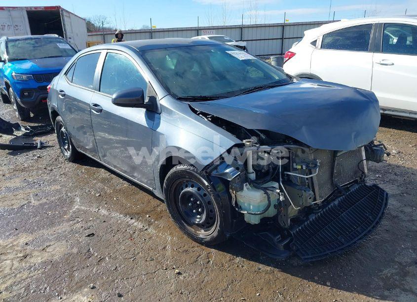 2015 Toyota Corolla LE (VIN 5YFBURHE6FP239603) main photo