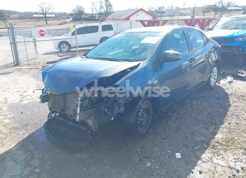 Photo 2 of 2015 Toyota Corolla LE (VIN 5YFBURHE6FP239603)