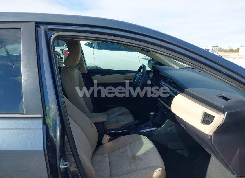 Photo 5 of 2015 Toyota Corolla LE (VIN 5YFBURHE6FP239603)