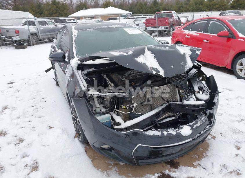 2015 Toyota Corolla S PLUS (VIN 5YFBURHE6FP248821) main photo