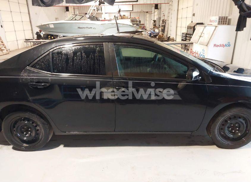 Photo 13 of 2015 Toyota Corolla LE (VIN 5YFBURHE6FP261309)