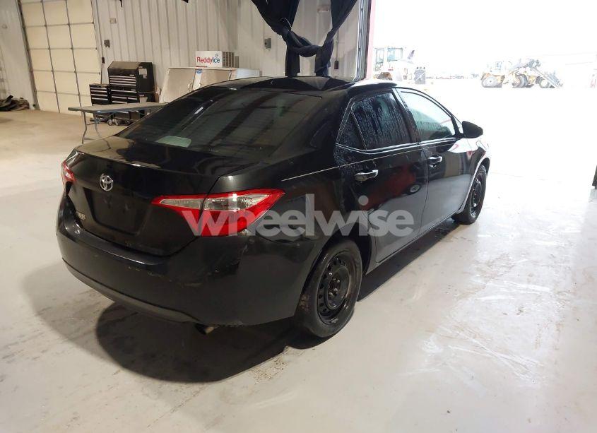 Photo 4 of 2015 Toyota Corolla LE (VIN 5YFBURHE6FP261309)