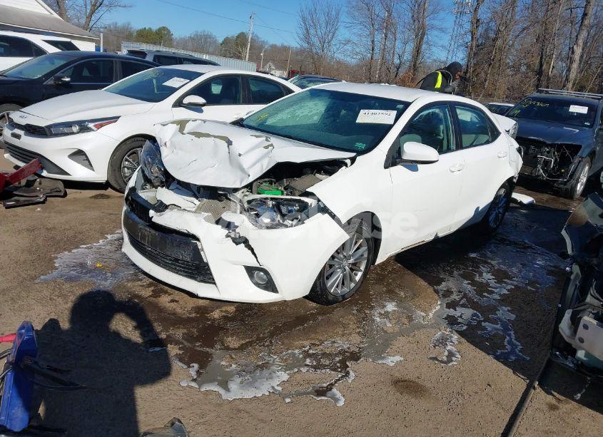 Photo 2 of 2015 Toyota Corolla LE PLUS (VIN 5YFBURHE6FP291815)
