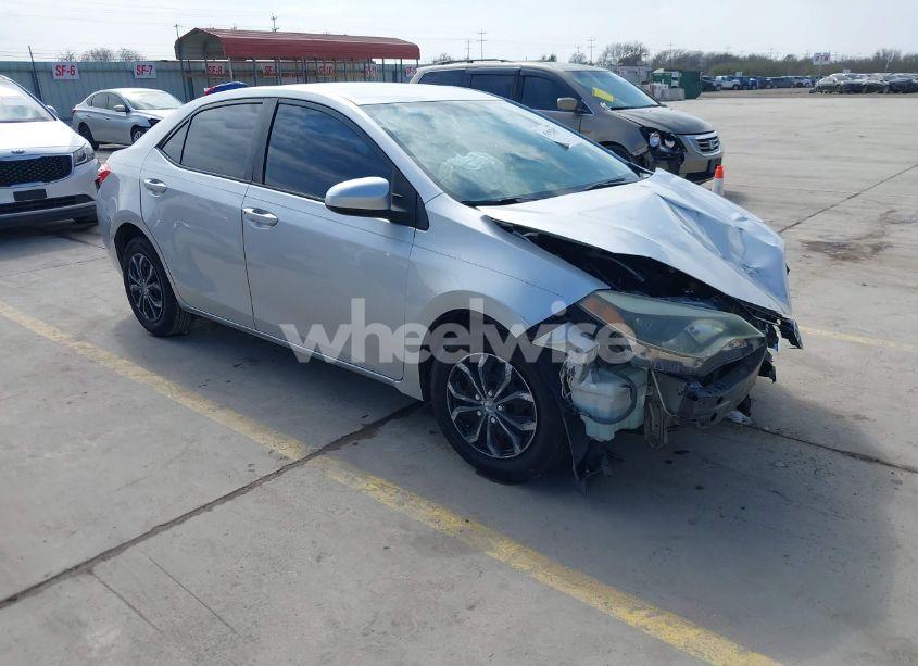 2015 Toyota Corolla L (VIN 5YFBURHE6FP294357) main photo