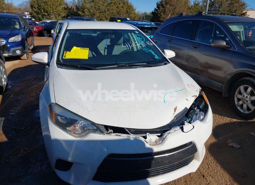Photo 12 of 2015 Toyota Corolla LE (VIN 5YFBURHE6FP296027)