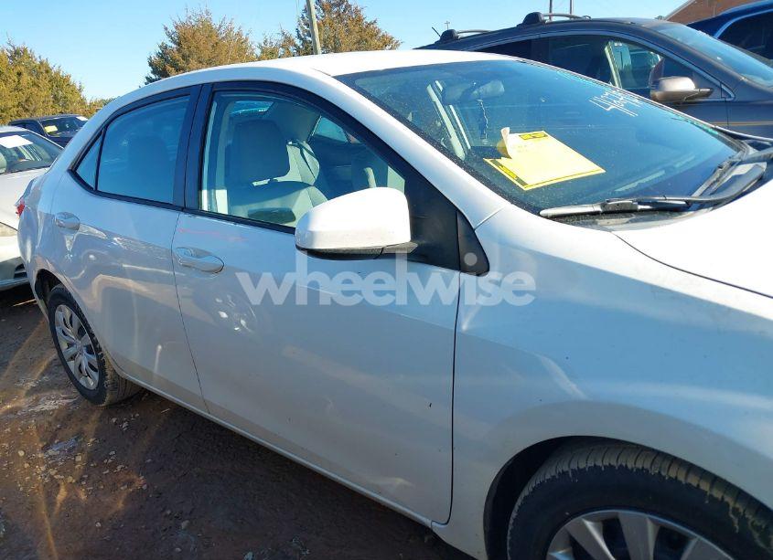 Photo 13 of 2015 Toyota Corolla LE (VIN 5YFBURHE6FP296027)