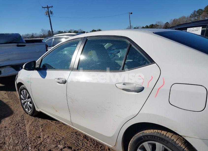 Photo 14 of 2015 Toyota Corolla LE (VIN 5YFBURHE6FP296027)