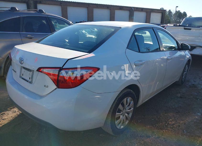 Photo 4 of 2015 Toyota Corolla LE (VIN 5YFBURHE6FP296027)
