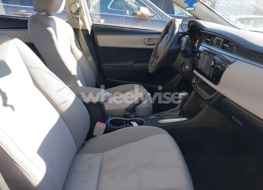 Photo 5 of 2015 Toyota Corolla LE (VIN 5YFBURHE6FP296027)