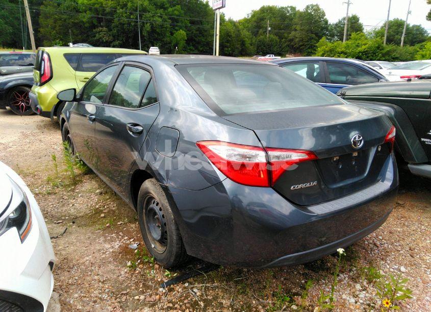 Photo 3 of 2015 Toyota Corolla L (VIN 5YFBURHE6FP302912)